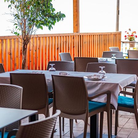 Aragosta Hotel Durres Exterior photo