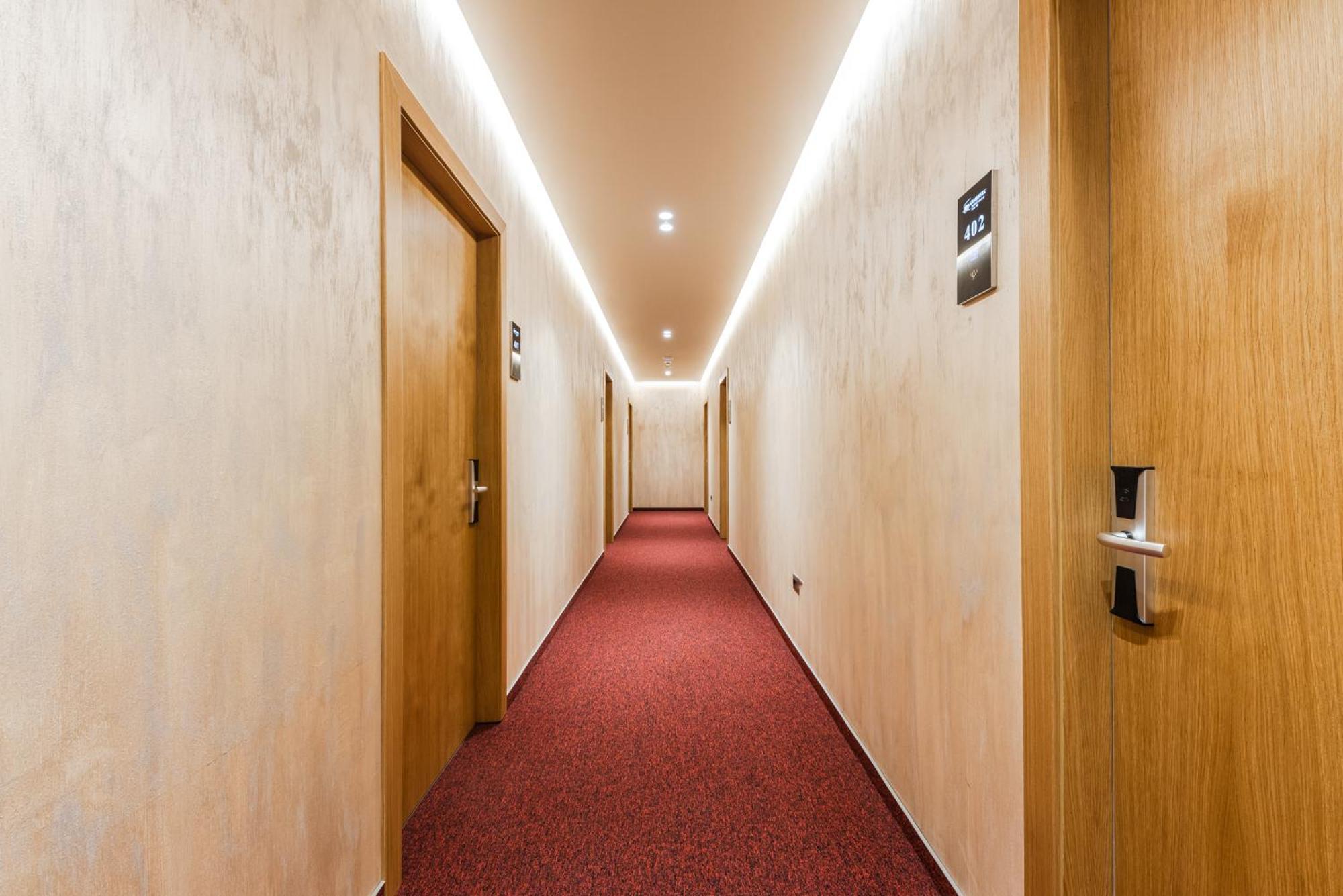 Aragosta Hotel Durres Exterior photo