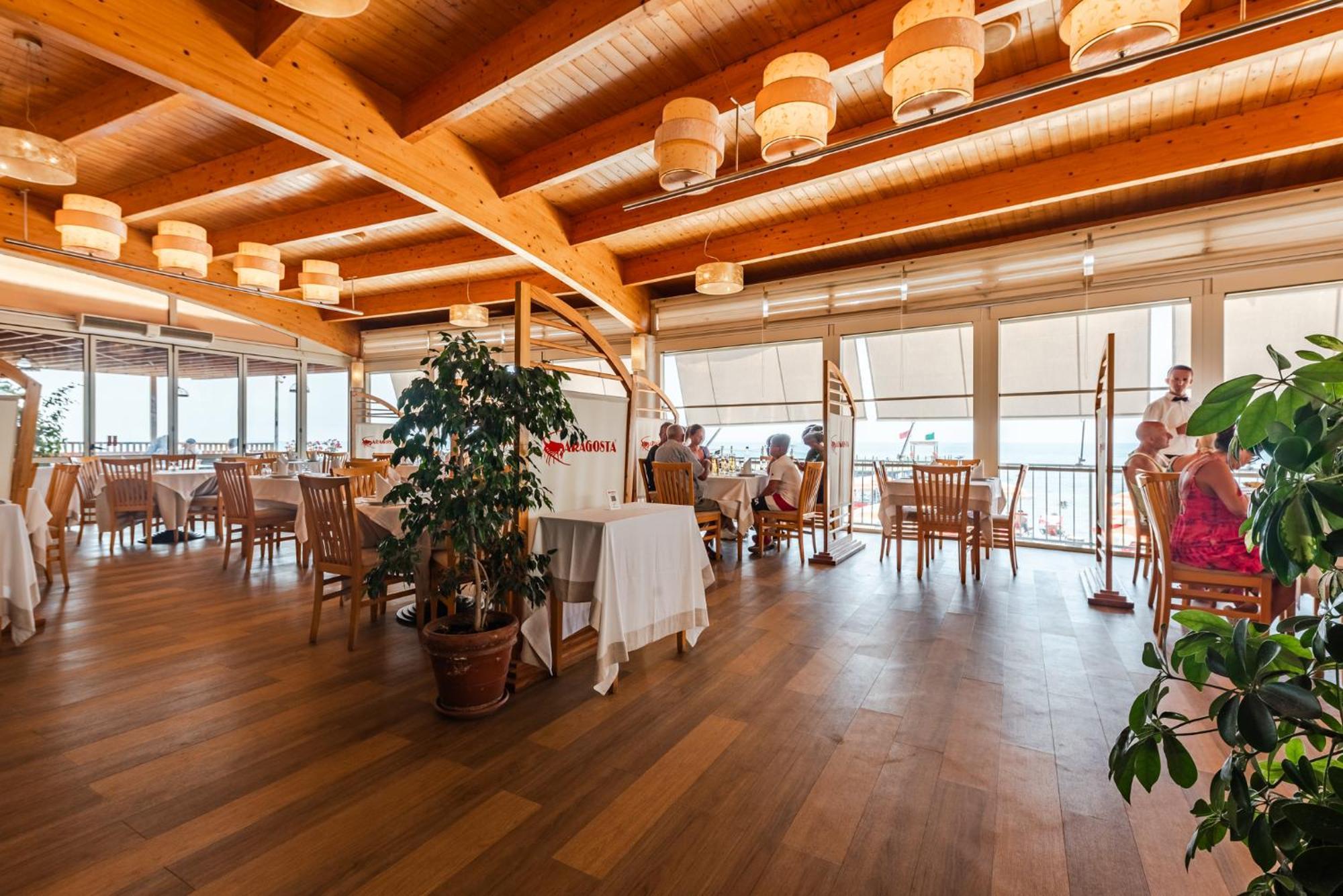 Aragosta Hotel Durres Exterior photo